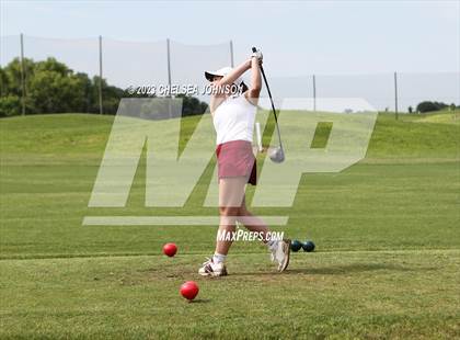 Thumbnail 3 in UIL 3A Golf Finals photogallery.