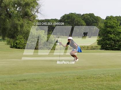 Thumbnail 3 in UIL 3A Golf Finals photogallery.