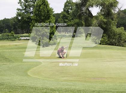 Thumbnail 1 in UIL 3A Golf Finals photogallery.