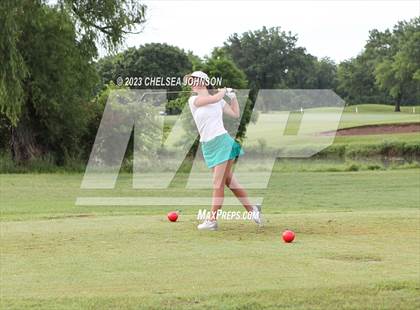 Thumbnail 2 in UIL 3A Golf Finals photogallery.