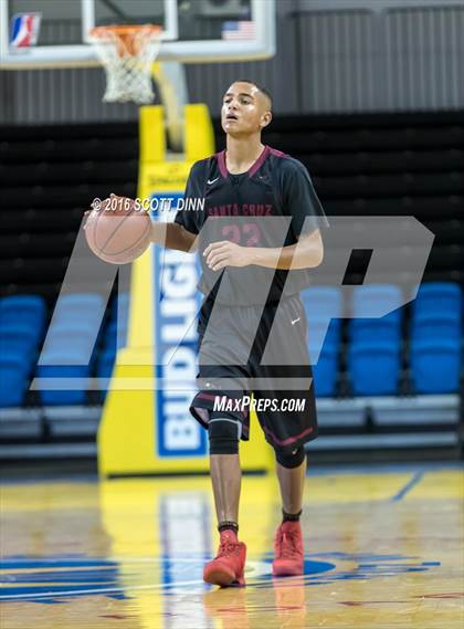 Thumbnail 3 in Santa Cruz vs Los Altos (Santa Cruz Warriors Invitational Tournament) photogallery.