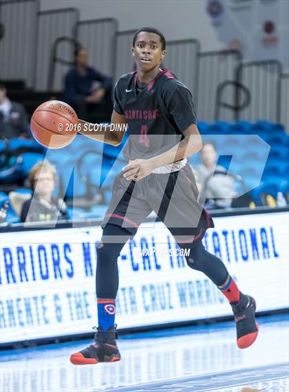 Thumbnail 2 in Santa Cruz vs Los Altos (Santa Cruz Warriors Invitational Tournament) photogallery.