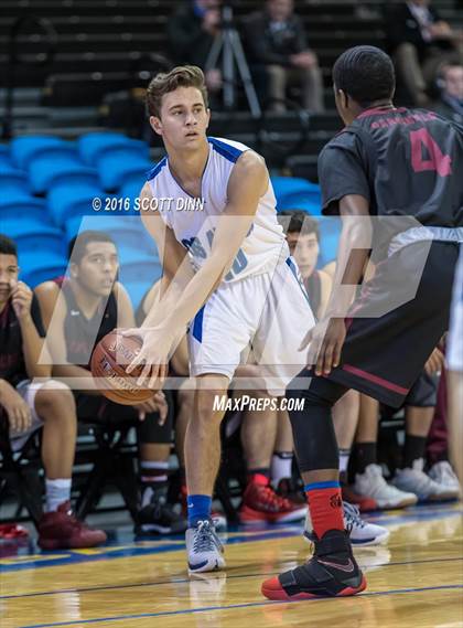 Thumbnail 2 in Santa Cruz vs Los Altos (Santa Cruz Warriors Invitational Tournament) photogallery.