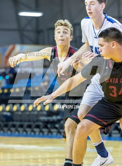 Thumbnail 2 in Santa Cruz vs Los Altos (Santa Cruz Warriors Invitational Tournament) photogallery.