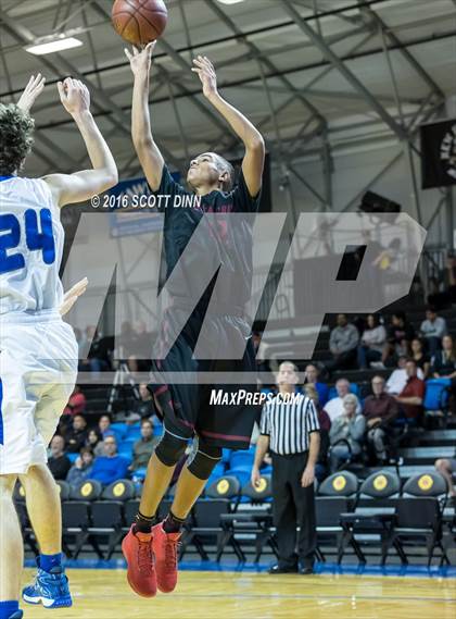 Thumbnail 2 in Santa Cruz vs Los Altos (Santa Cruz Warriors Invitational Tournament) photogallery.