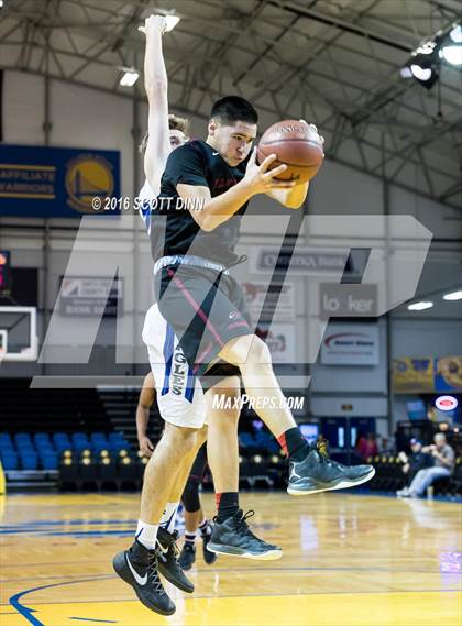 Thumbnail 3 in Santa Cruz vs Los Altos (Santa Cruz Warriors Invitational Tournament) photogallery.