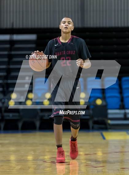 Thumbnail 1 in Santa Cruz vs Los Altos (Santa Cruz Warriors Invitational Tournament) photogallery.