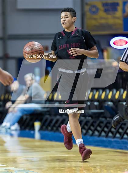 Thumbnail 2 in Santa Cruz vs Los Altos (Santa Cruz Warriors Invitational Tournament) photogallery.