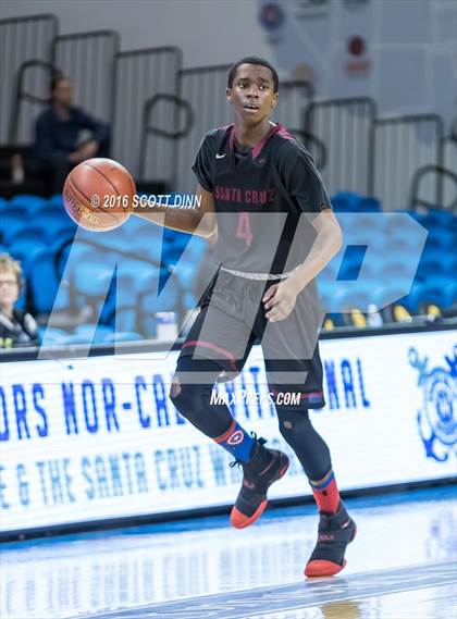 Thumbnail 1 in Santa Cruz vs Los Altos (Santa Cruz Warriors Invitational Tournament) photogallery.