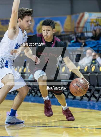Thumbnail 3 in Santa Cruz vs Los Altos (Santa Cruz Warriors Invitational Tournament) photogallery.