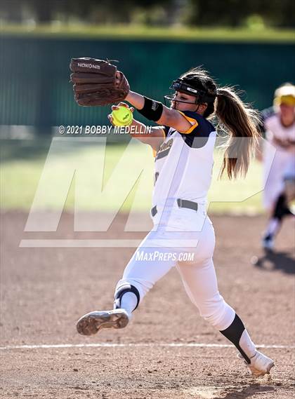 Thumbnail 2 in Notre Dame @ Clovis North photogallery.