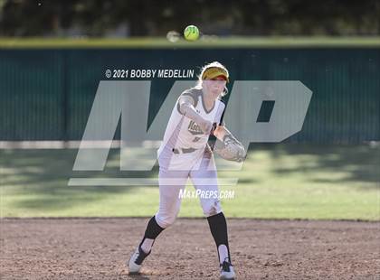 Thumbnail 2 in Notre Dame @ Clovis North photogallery.
