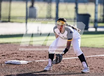 Thumbnail 3 in Notre Dame @ Clovis North photogallery.