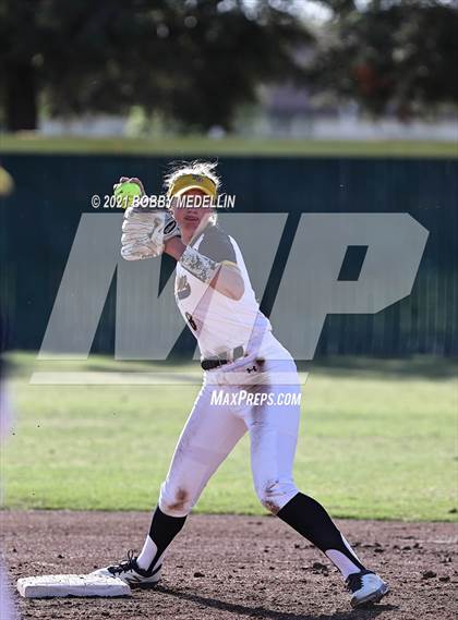 Thumbnail 2 in Notre Dame @ Clovis North photogallery.