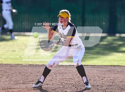 Thumbnail 1 in Notre Dame @ Clovis North photogallery.