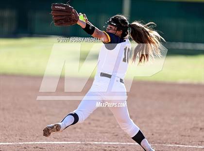 Thumbnail 2 in Notre Dame @ Clovis North photogallery.