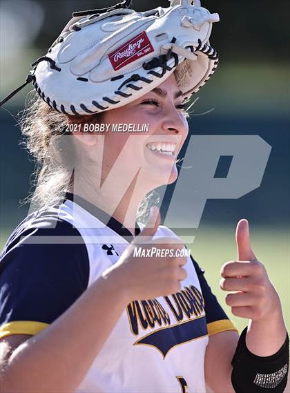 Thumbnail 3 in Notre Dame @ Clovis North photogallery.