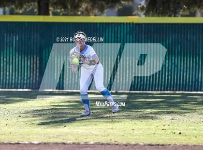 Thumbnail 2 in Notre Dame @ Clovis North photogallery.