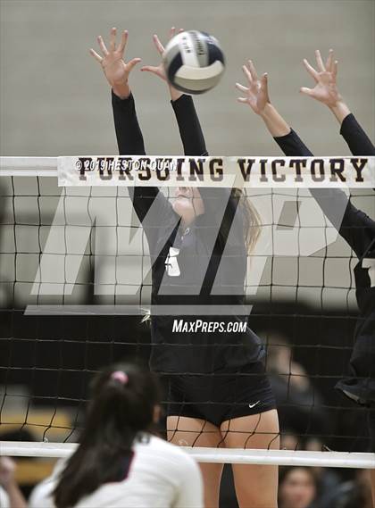 Thumbnail 1 in Campolindo vs. Vista Murrieta (CIF State D1 Final) photogallery.