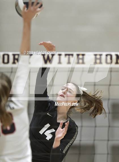 Thumbnail 3 in Campolindo vs. Vista Murrieta (CIF State D1 Final) photogallery.