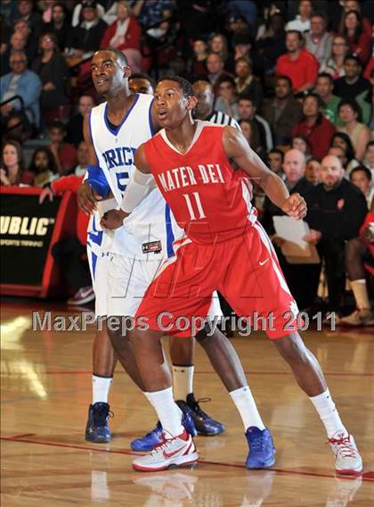 Thumbnail 3 in Price @ Mater Dei (Nike Extravaganza) photogallery.