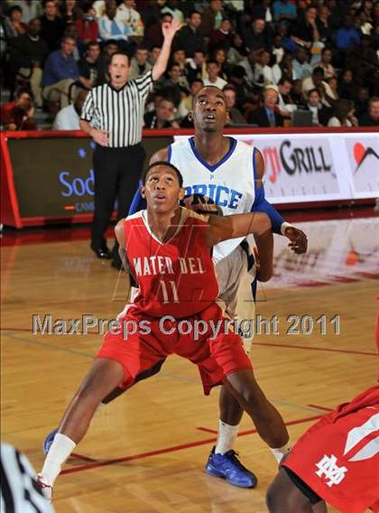Thumbnail 1 in Price @ Mater Dei (Nike Extravaganza) photogallery.