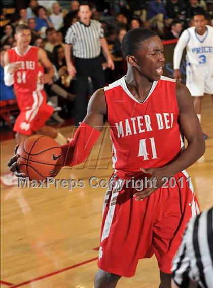 Thumbnail 1 in Price @ Mater Dei (Nike Extravaganza) photogallery.
