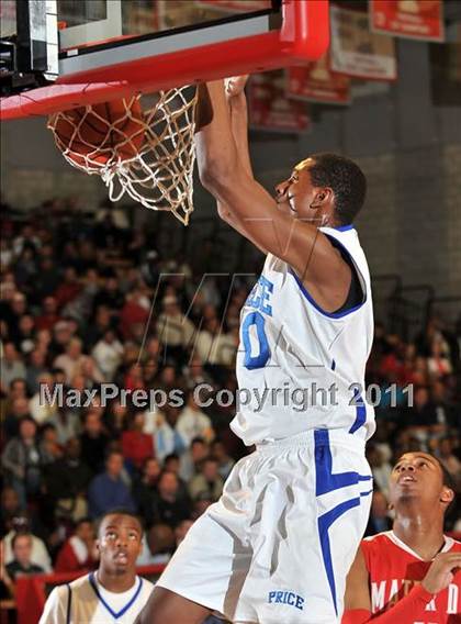 Thumbnail 3 in Price @ Mater Dei (Nike Extravaganza) photogallery.
