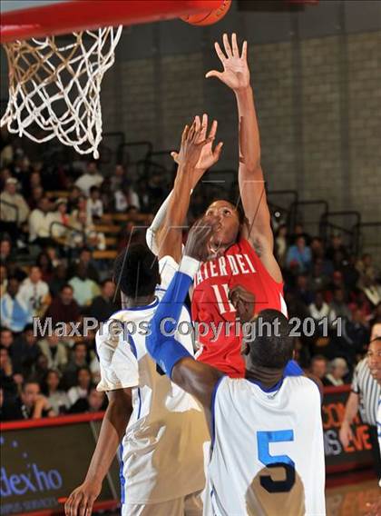 Thumbnail 2 in Price @ Mater Dei (Nike Extravaganza) photogallery.