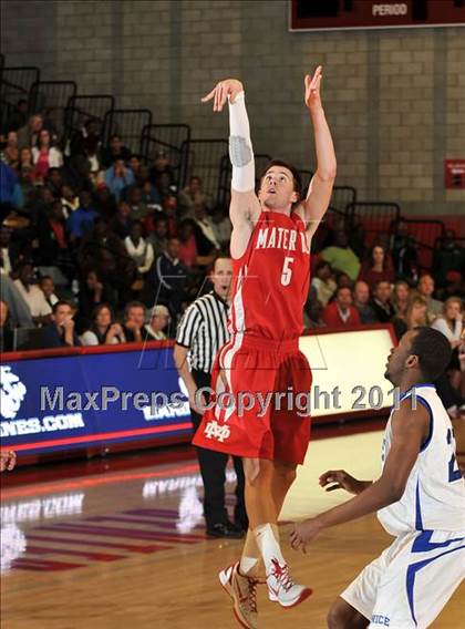 Thumbnail 1 in Price @ Mater Dei (Nike Extravaganza) photogallery.