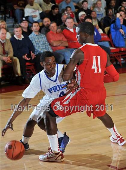 Thumbnail 2 in Price @ Mater Dei (Nike Extravaganza) photogallery.