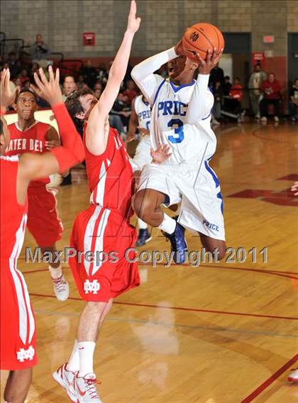 Thumbnail 2 in Price @ Mater Dei (Nike Extravaganza) photogallery.