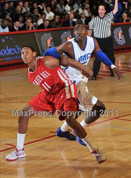 Thumbnail 1 in Price @ Mater Dei (Nike Extravaganza) photogallery.