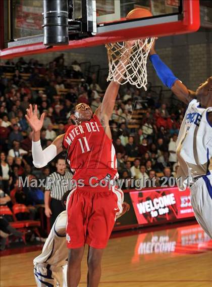 Thumbnail 2 in Price @ Mater Dei (Nike Extravaganza) photogallery.