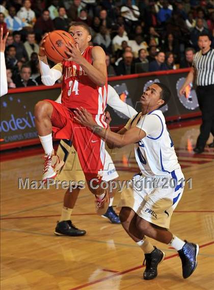 Thumbnail 3 in Price @ Mater Dei (Nike Extravaganza) photogallery.