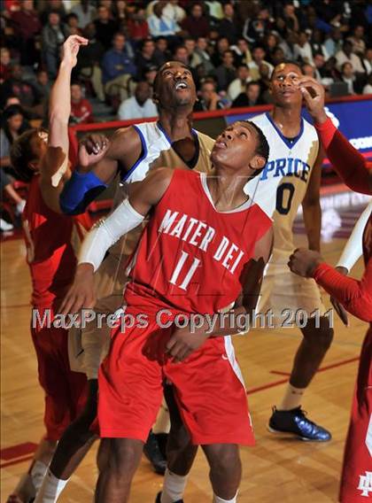 Thumbnail 3 in Price @ Mater Dei (Nike Extravaganza) photogallery.