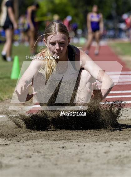 Thumbnail 2 in CIF NS Division 2 Finals (Triple Jump) photogallery.