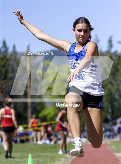 Thumbnail 3 in CIF NS Division 2 Finals (Triple Jump) photogallery.
