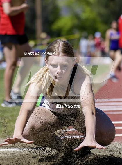 Thumbnail 2 in CIF NS Division 2 Finals (Triple Jump) photogallery.