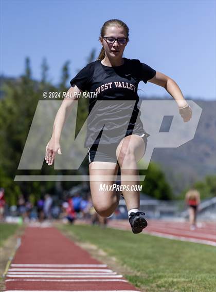 Thumbnail 1 in CIF NS Division 2 Finals (Triple Jump) photogallery.