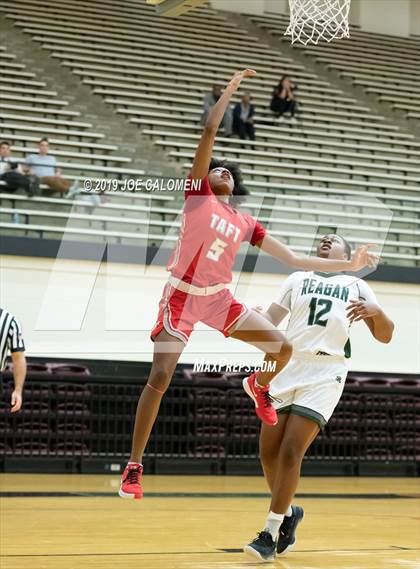 Thumbnail 3 in Reagan [Ronald] vs Taft photogallery.