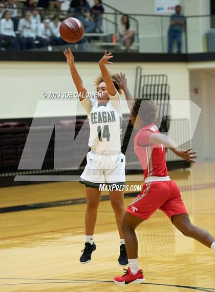 Thumbnail 1 in Reagan [Ronald] vs Taft photogallery.