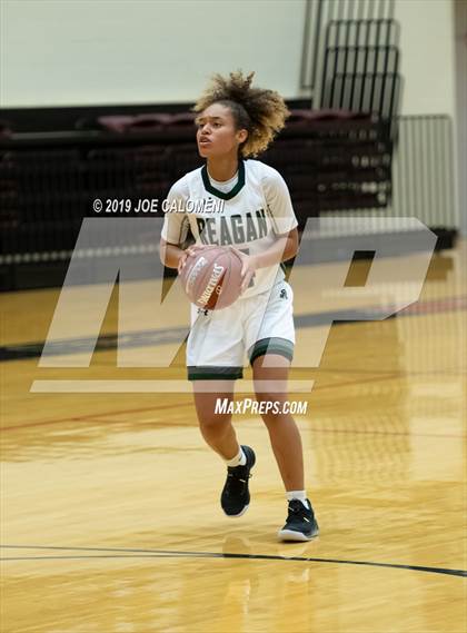 Thumbnail 3 in Reagan [Ronald] vs Taft photogallery.