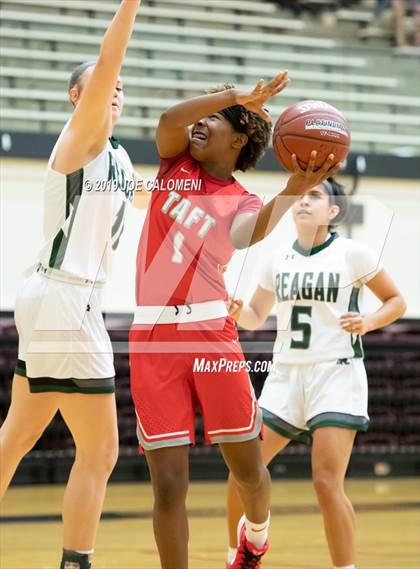 Thumbnail 1 in Reagan [Ronald] vs Taft photogallery.