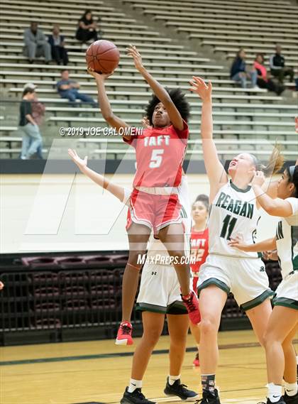 Thumbnail 2 in Reagan [Ronald] vs Taft photogallery.