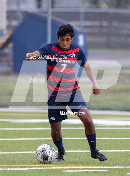 Thumbnail 1 in Veterans Memorial vs. Bowie (Uil Region IV 6A D2 Soccer Semifinals ) photogallery.