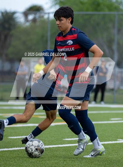 Thumbnail 2 in Veterans Memorial vs. Bowie (Uil Region IV 6A D2 Soccer Semifinals ) photogallery.