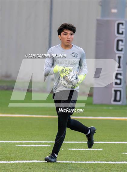 Thumbnail 3 in Veterans Memorial vs. Bowie (Uil Region IV 6A D2 Soccer Semifinals ) photogallery.