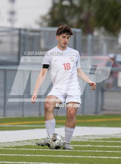 Thumbnail 3 in Veterans Memorial vs. Bowie (Uil Region IV 6A D2 Soccer Semifinals ) photogallery.