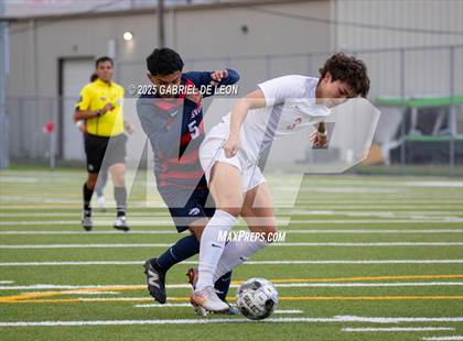 Thumbnail 3 in Veterans Memorial vs. Bowie (Uil Region IV 6A D2 Soccer Semifinals ) photogallery.